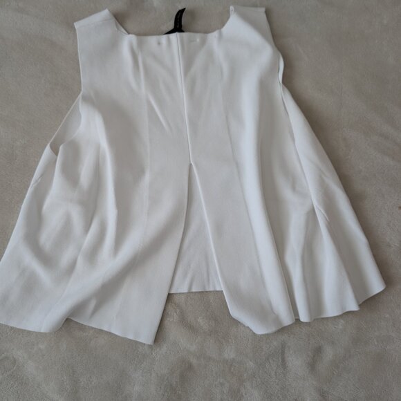 BCBG Heavy knit top - Picture 4 of 4